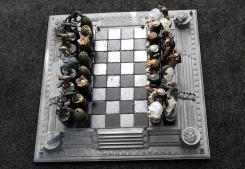Alien Vs Predator Chess Set 3